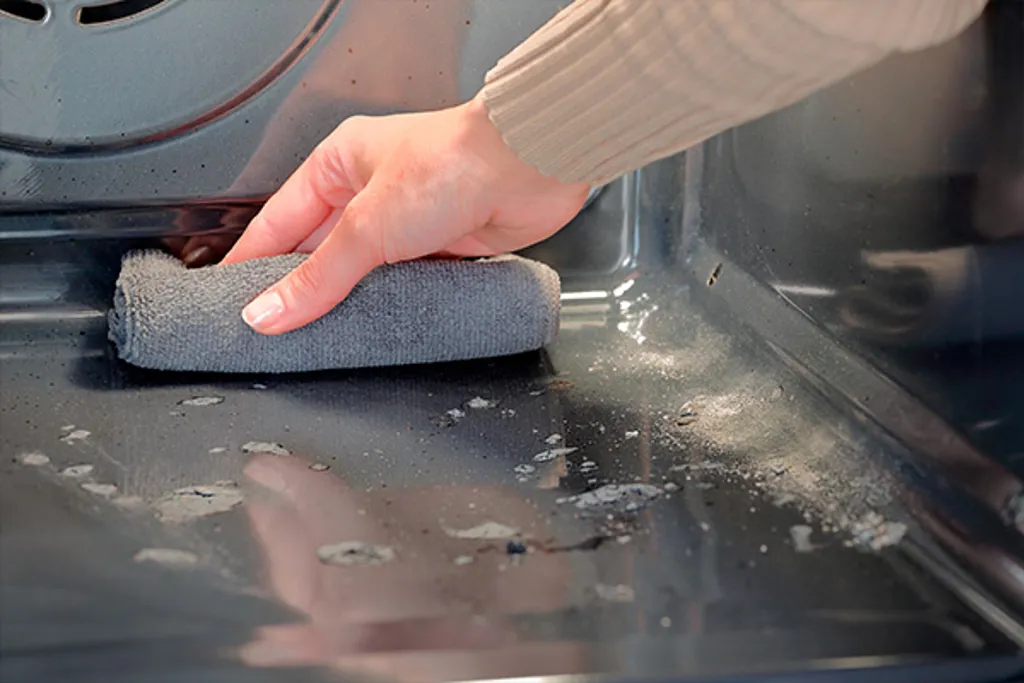 Whirlpools ovn OMR58RR1B hos POWER! Power.no